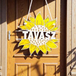 Kopogtató Tavasz felirattal